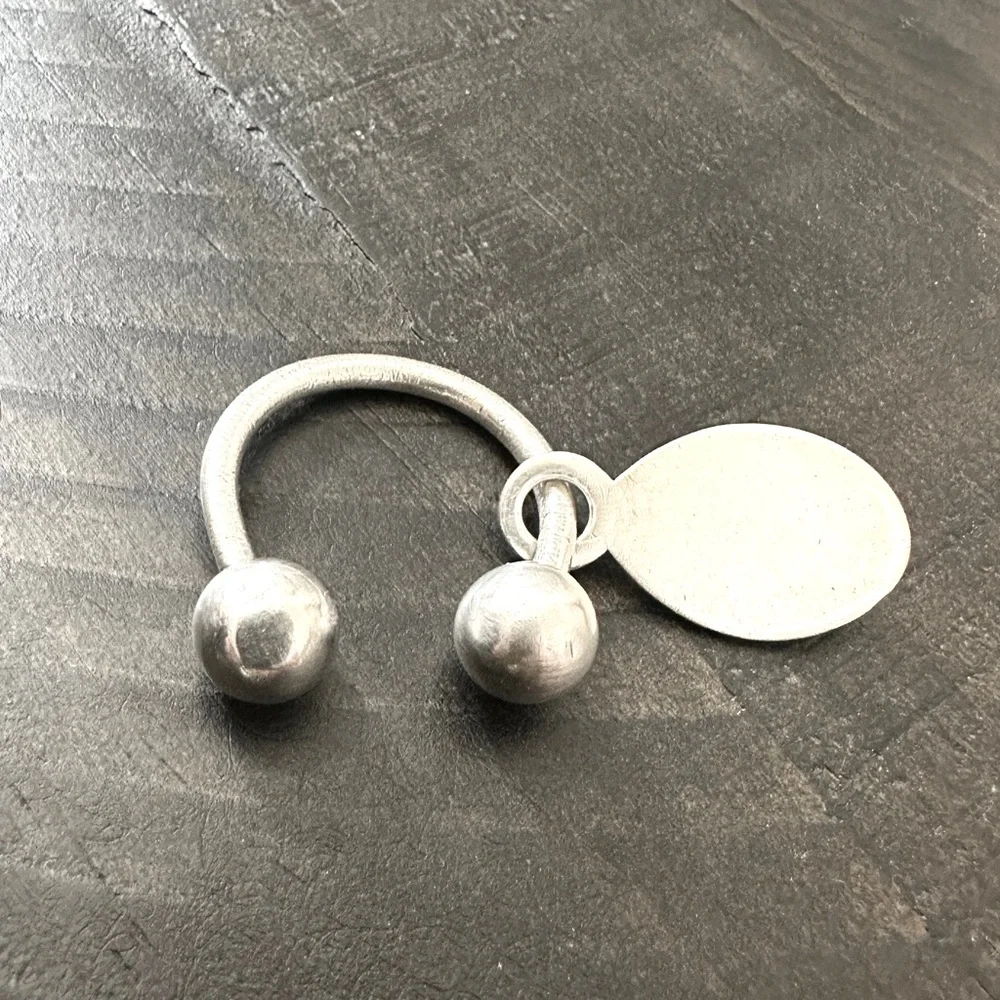 ❌SOLD❌ 💎 Tiffany & Co. Sterling Silver 'RETURN TO TIFFANY' Dog Tag Keyring - Picture 4 of 13